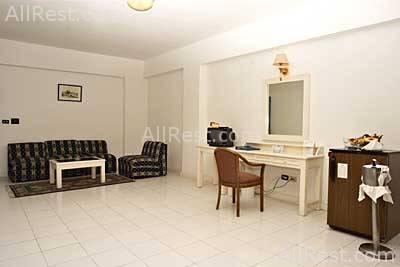 Triton Empire Hotel 12
